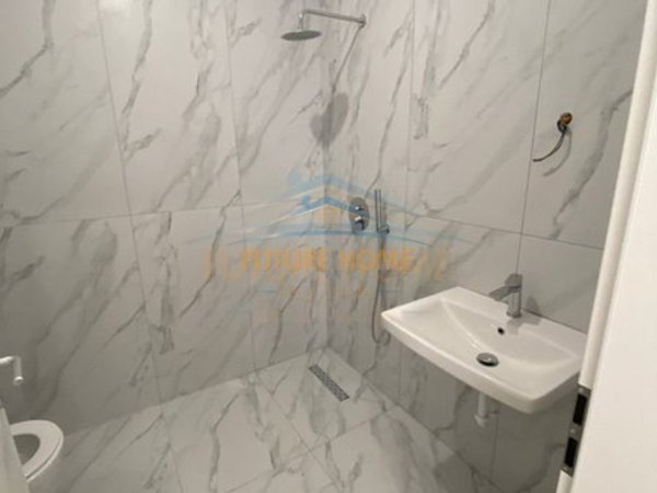 Tirane, shitet apartament Kati 0, 87 m² 131.400 € (ALI DEMI)