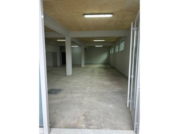 Tirane, jepet me qera ambjent biznesi Kati 0, 300 m² 2.000 € (Vaqarr)