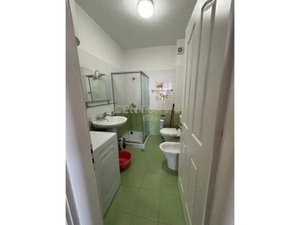 Tirane, jepet me qera apartament 2+1+Aneks+Ballkon Kati 2, 110 m² 850 € (Kodra e Diellit)