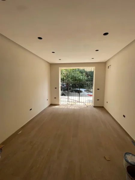 Tirane, shitet apartament 2+1 Kati 1, 90 m² 170.000 € (Oxhaku)