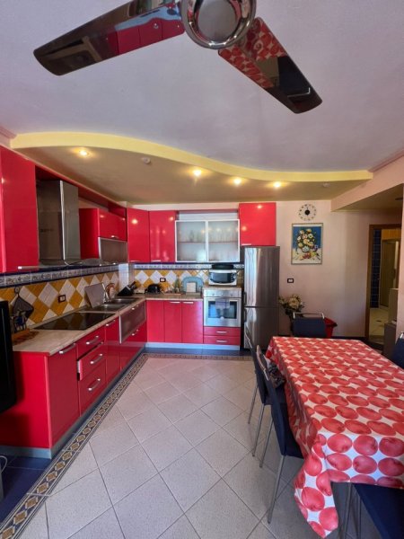 Golem, jepet me qera apartament 2+1+Ballkon , 700 m² 700 € (Golem Durres)