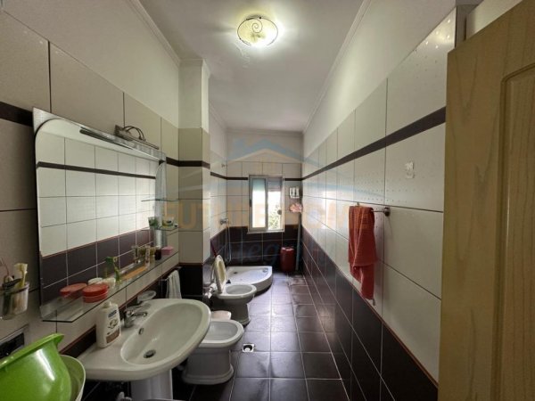 Tirane, shitet apartament Kati 2, 106 m² 135.000 € (FRESK)