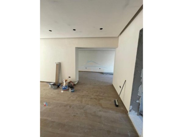 Tirane, shitet apartament 2+1+Ballkon Kati 0, 90 m² 170.000 € (Oxhaku)