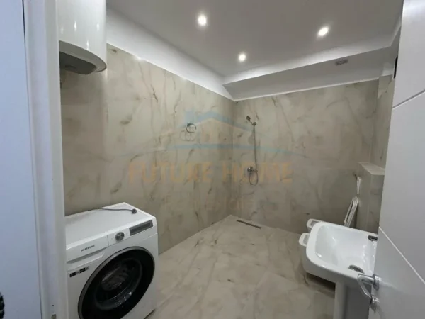 Tirane, shitet apartament 2+1+Ballkon Kati 1, 128 m² 270.000 € 