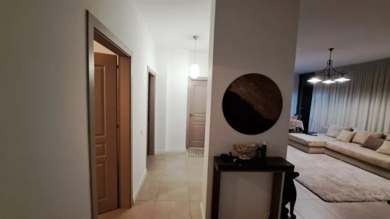 Tirane, shitet apartament 2+1+Ballkon Kati 8, 104 m² 149.000 € (Fresk)