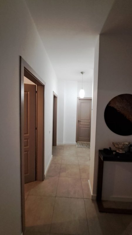Tirane, shitet apartament 2+1+Ballkon Kati 8, 104 m² 149.000 € (Fresk)