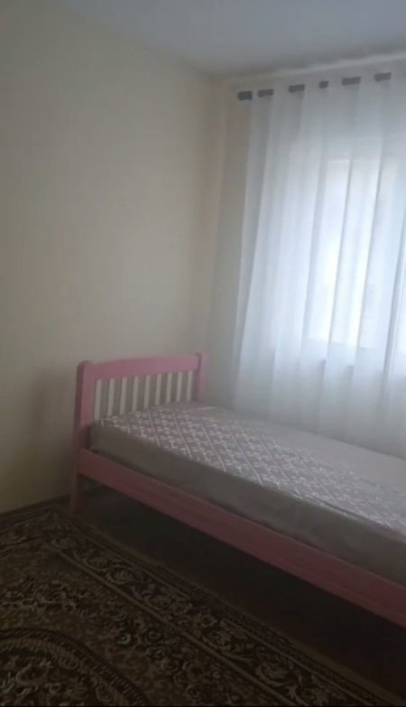 Tirane, jepet me qera apartament 3+1 Kati 4, 660 € 