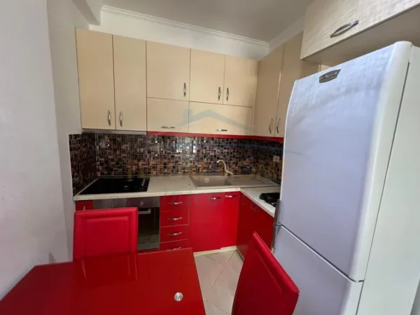 Tirane, shitet apartament Kati 8, 61 m² 97.000 € (UNAZA E RE)