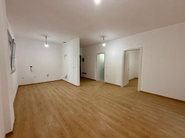 Tirane, shitet apartament 1+1 Kati 1, 116 m² 135.000 € (Kodra e Diellit)