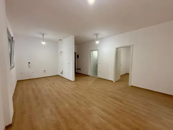 Tirane, shitet apartament 1+1 Kati 1, 116 m² 135.000 € (Kodra e Diellit)