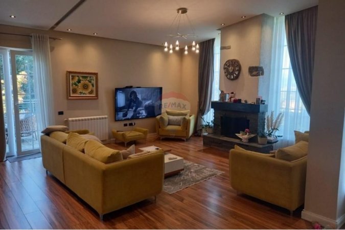 Tirane, shitet Vile 2 Katshe , 1.640 m² 1.100.000 € (Bërzhitë, Tiranë)