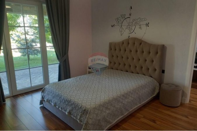 Tirane, shitet Vile 2 Katshe , 1.640 m² 1.100.000 € (Bërzhitë, Tiranë)