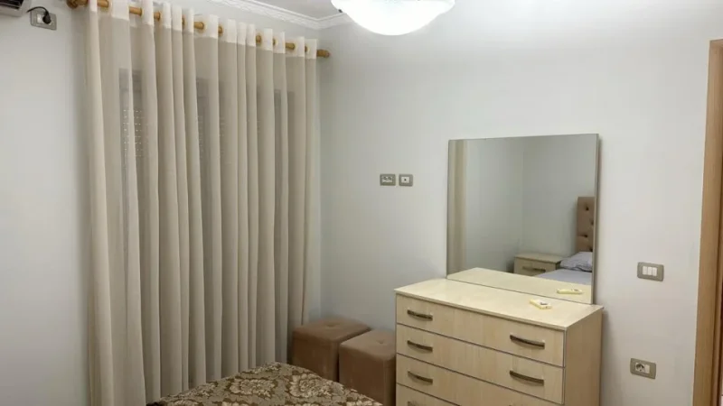 Tirane, jepet me qera apartament 2+1+Ballkon Kati 5, 85 m² 600 € (Don bosko , prane viva market)