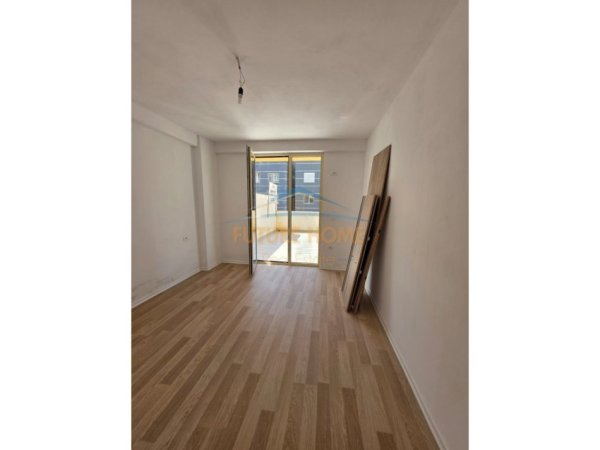 Tirane, shitet apartament , 84 m² 140.000 € (SHKOZE)