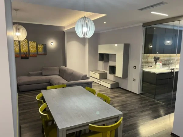 Tirane, jepet me qera apartament 2+1+Aneks+Ballkon , 1.400 € (Rruga e Kosovareve)