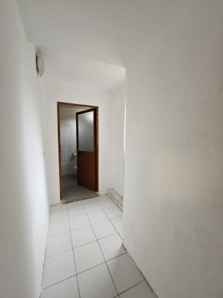 Tirane, jepet me qera apartament 2+1 Kati 2, 130 m² 450 €