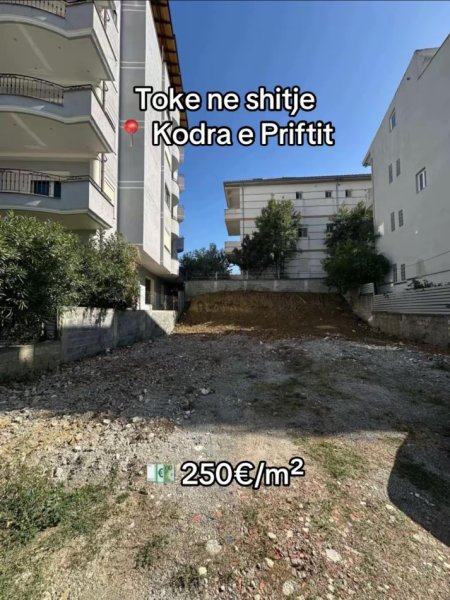 Tirane, shitet toke , 300 m² (Kodra e Priftit)
