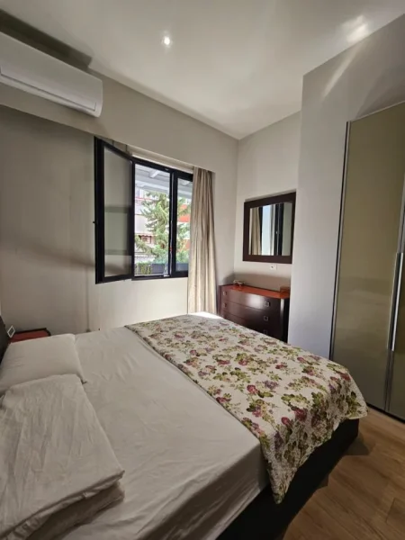 Shqiperi, shes apartament 3+1+Ballkon Kati 2, 150 m² 300.000 € (Rruga Peti)