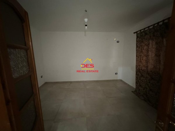 Vlore, jepet me qera shtepi Kati 0, 130 m² 600 € (Rruga)