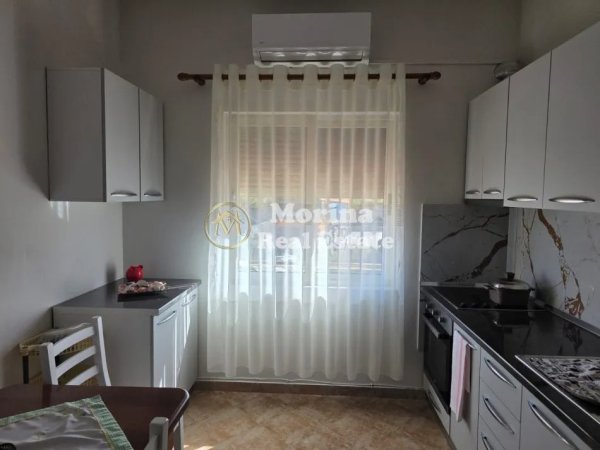 Tirane, jepet me qera shtepi 1+1 Kati 2, 65 m² 400 € 