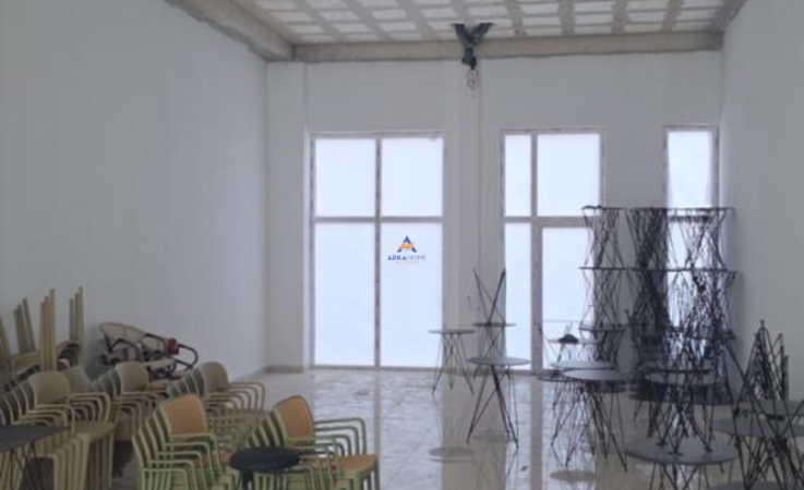 Tirane, jepet me qera ambjent biznesi Kati 0, 100 m² 900 € (STACIONI I TRENIT)