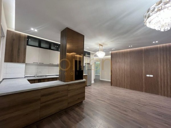 Tirane, jepet me qera apartament 2+1+Ballkon , 120 m² 550 € (Kopshti Botanik)