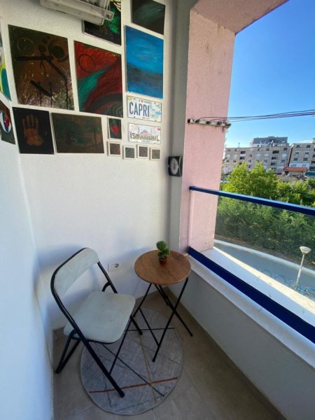 Tirane, jepet me qera apartament 2+1 Kati 3, 93 m² 600 € 