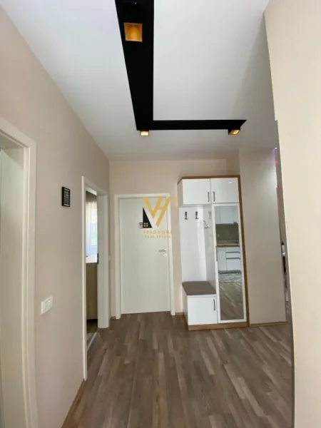 Tirane, jepet me qera apartament 2+1+Ballkon Kati 3, 93 m² 600 € (ALI DEMI)