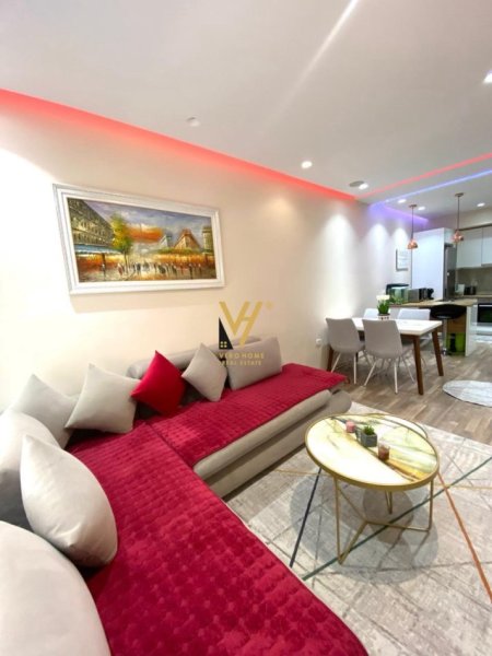 Tirane, jepet me qera apartament 2+1+Ballkon Kati 3, 93 m² 600 € (ALI DEMI)