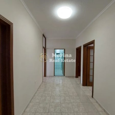 Tirane, jepet me qera apartament 2+1 Kati 5, 120 m² 500 €