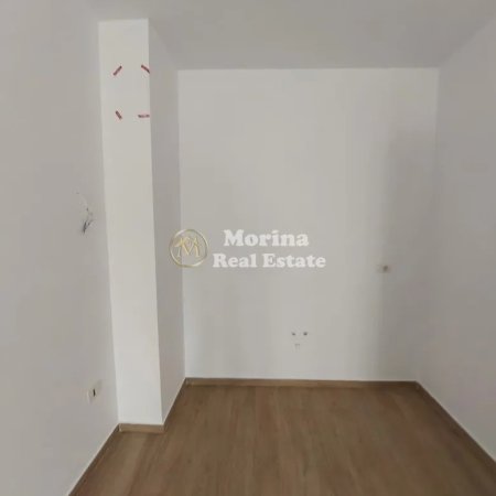 Tirane, jepet me qera apartament 2+1 Kati 2, 100 m² 550 € 