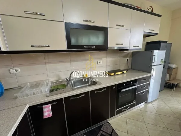 Tirane, jepet me qera apartament 1+1+Parkim Kati 0, 65 m² 380 € (Shkozë Tirana, Albania)