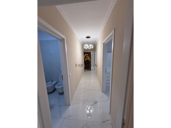 Tirane, jepet me qera apartament 2+1 Kati 4, 90 m² 500 € (Kamez)