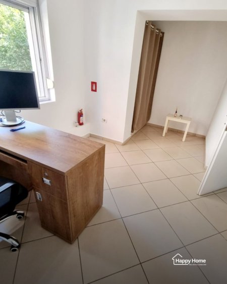 Tirane, jepet me qera 1+1+Ballkon Kati 2, 84 m² 750 € 