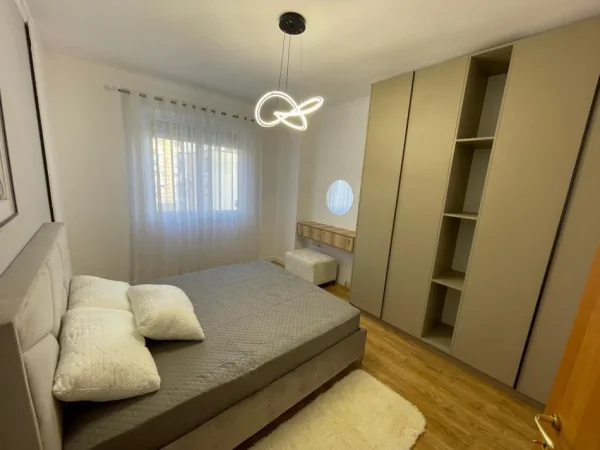 Tirane, shitet apartament 1+1 Kati 8, 63 m² 109.000 € (Prane Bar Artisti.)
