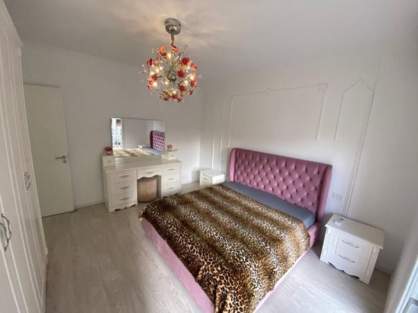 Tirane, jepet me qera apartament 2+1+Ballkon Kati 3, 1.700 € 