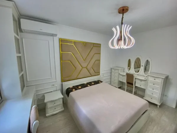 Tirane, jepet me qera apartament 2+1+Ballkon Kati 3, 1.700 € 