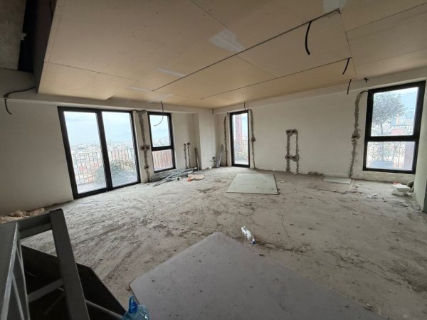 Tirane, shitet apartament 3+1 Kati 12, 200 m² 530.000 € (RRUGA E KAVAJES)