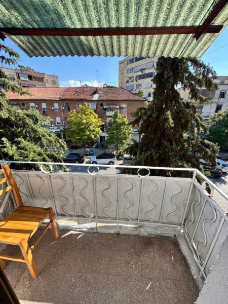 Tirane, jepet me qera apartament 2+1 Kati 3, 80 m² 500 € (Stadiumi Dinamo ,Lulishte Cajupi)
