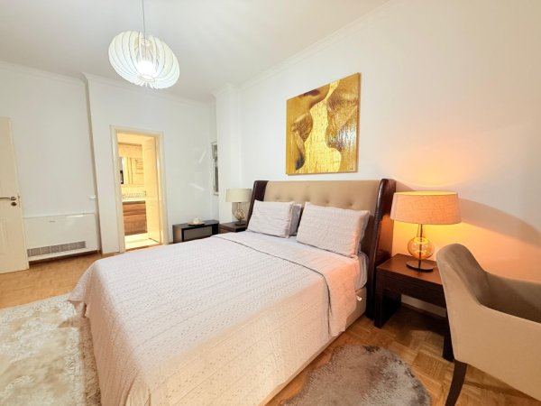 Tirane, jepet me qera apartament 3+1 Kati 5, 120 m² 2.100 € (Rruga e Elbasanit | Tek Ambasada Amerikane)