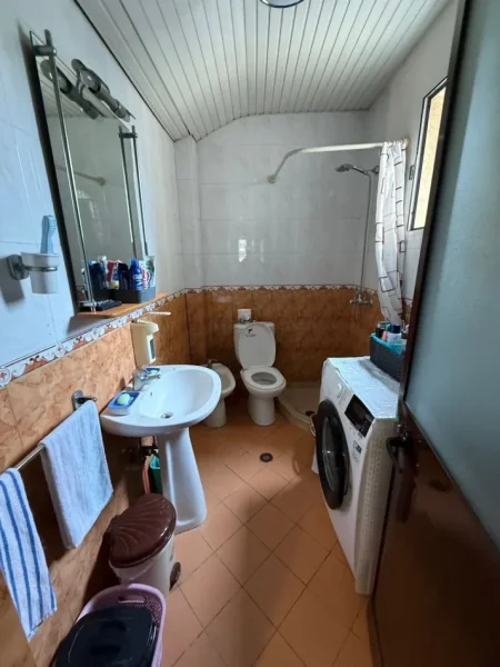 Tirane, shitet apartament 2+1 Kati 3, 75 m² 210.000 € (RRUGA E KAVAJES)