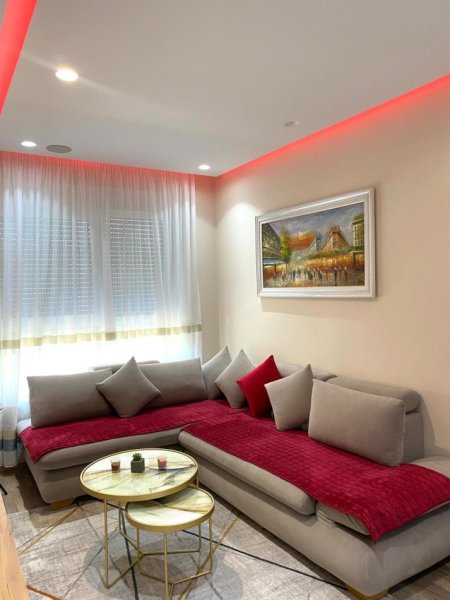 Tirane, jepet me qera apartament 2+1 Kati 3, 93 m² 600 € (Kompleksi Mangalem.)