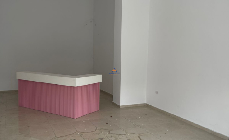 Tirane, jepet me qera ambjent biznesi Kati 0, 78 m² 800 € (⁠VENDODHJA ASTIR RRUGA TEODOR KEKO)