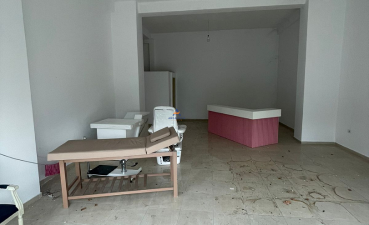 Tirane, jepet me qera ambjent biznesi Kati 0, 78 m² 800 € (⁠VENDODHJA ASTIR RRUGA TEODOR KEKO)