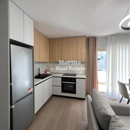 Tirane, jepet me qera apartament 1+1 Kati 3, 100 m² 550 € 