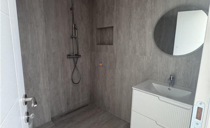 Tirane, jepet me qera apartament 2+1+Ballkon Kati 2, 125 m² 650 € (NDODHET PRANE NATIONAL PARK, BULEVARDI I RI)