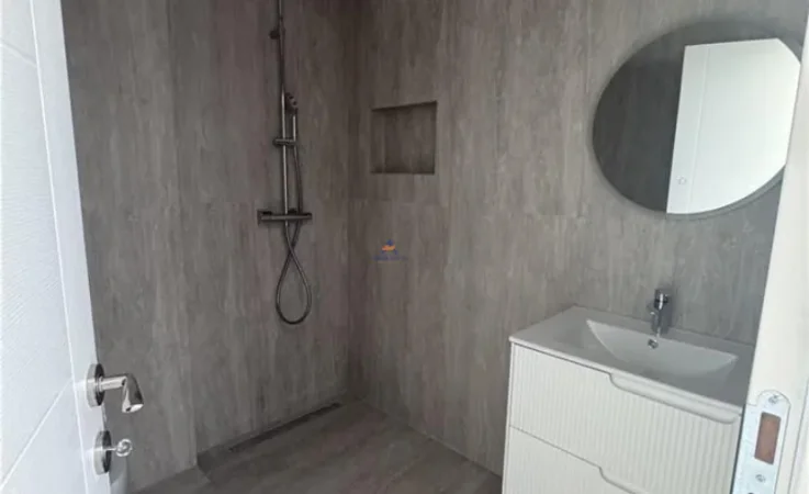 Tirane, jepet me qera apartament 2+1+Ballkon Kati 2, 125 m² 650 € (NDODHET PRANE NATIONAL PARK, BULEVARDI I RI)