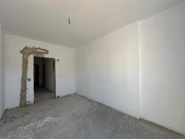 Tirane, shitet apartament 1+1 Kati 2, 76 m² 215.000 € (Kika 2 tek Komuna e Parisit.)