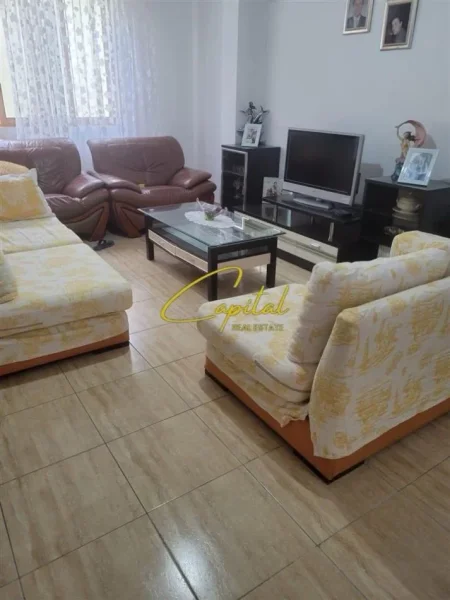 Tirane, shitet apartament 2+1 Kati 2, 500 m² 275.000 € (AUTOSTRADA TR-DR)