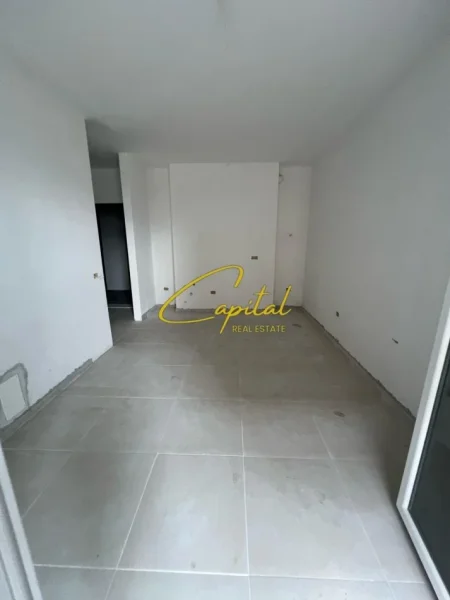 Tirane, shitet apartament 1+1 Kati 3, 52 m² (KOMPLEKSI UNIVERS CITY)